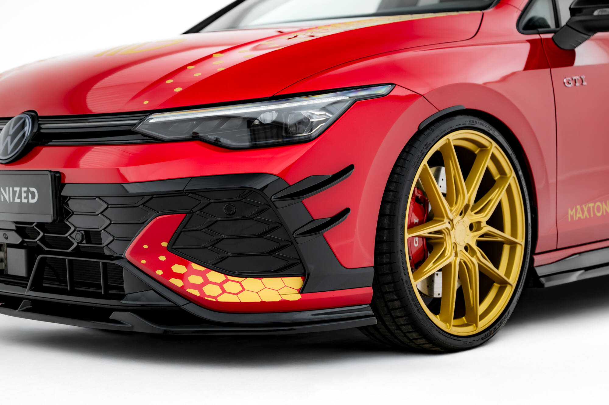 Maxton Design フロントバンパーウィング（カナード）フォルクスワーゲ