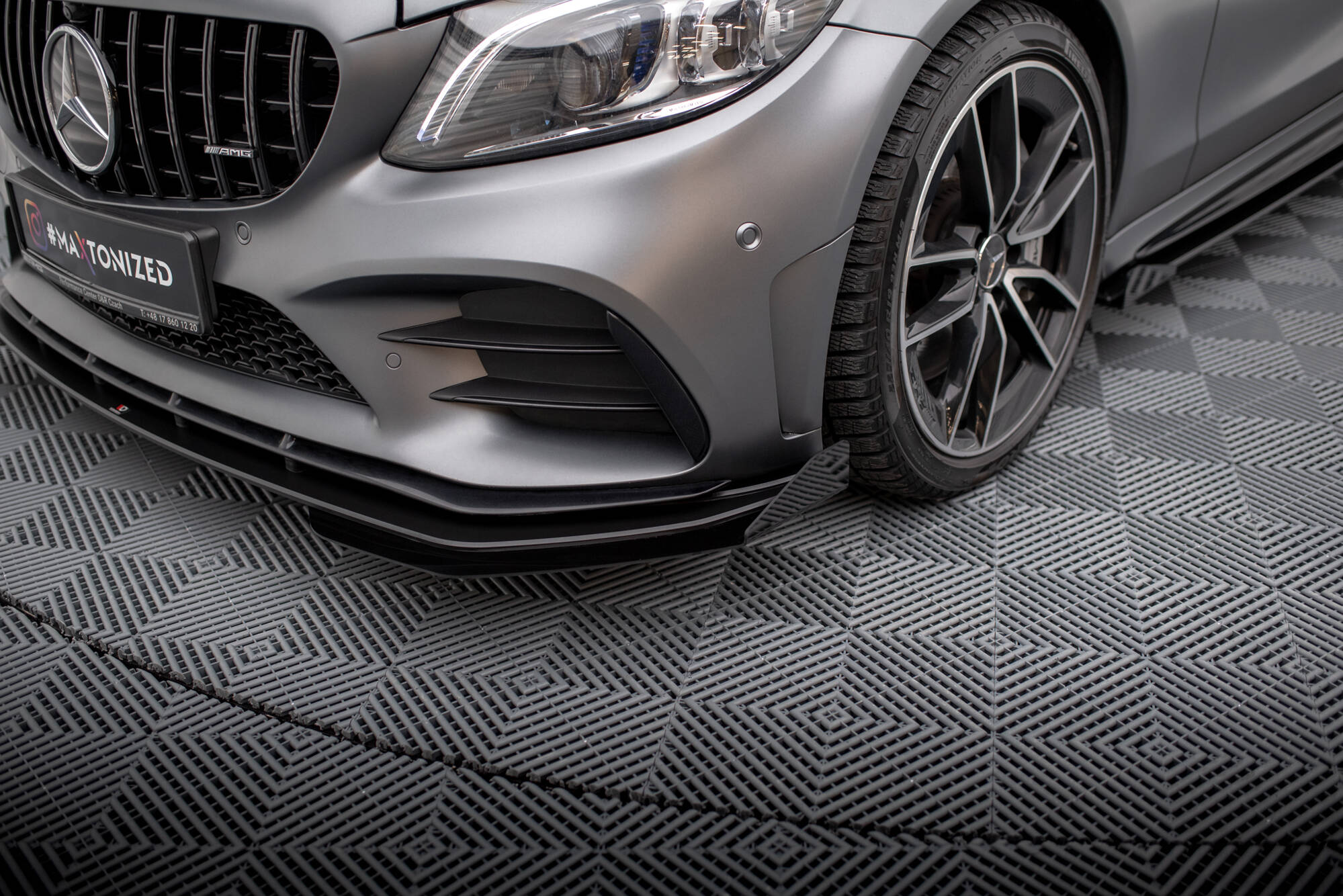 pol_po_Front-Flaps-Mercedes-AMG-C43-Coupe-Cabrio-C205-Facelift-A205-Facelift-19062_5jpg - OPSHOLDERS