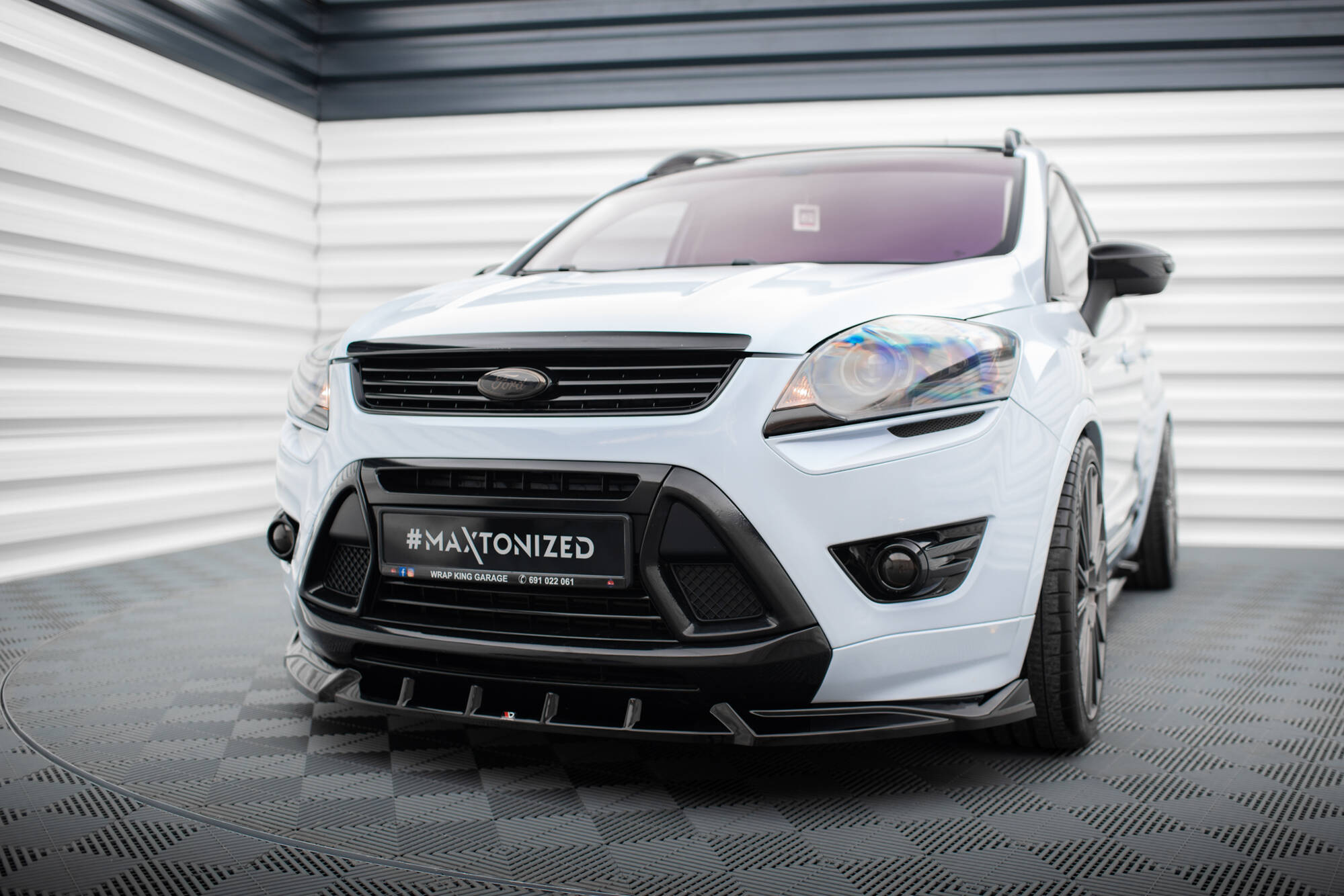 pol_po_Front-Splitter-Ford-Kuga-ST-Mk1-20780_3jpg - OPSHOLDERS