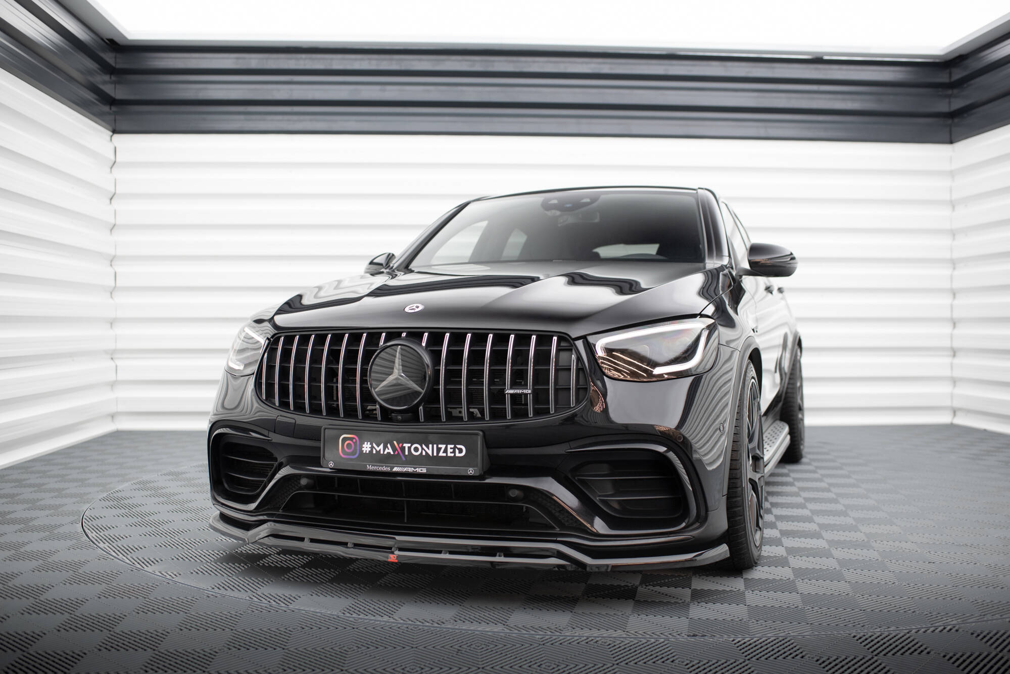 pol_po_Front-Splitter-Mercedes-AMG-GLC-63-SUV-Coupe-X253-C253-19210_2jpg - OPSHOLDERS