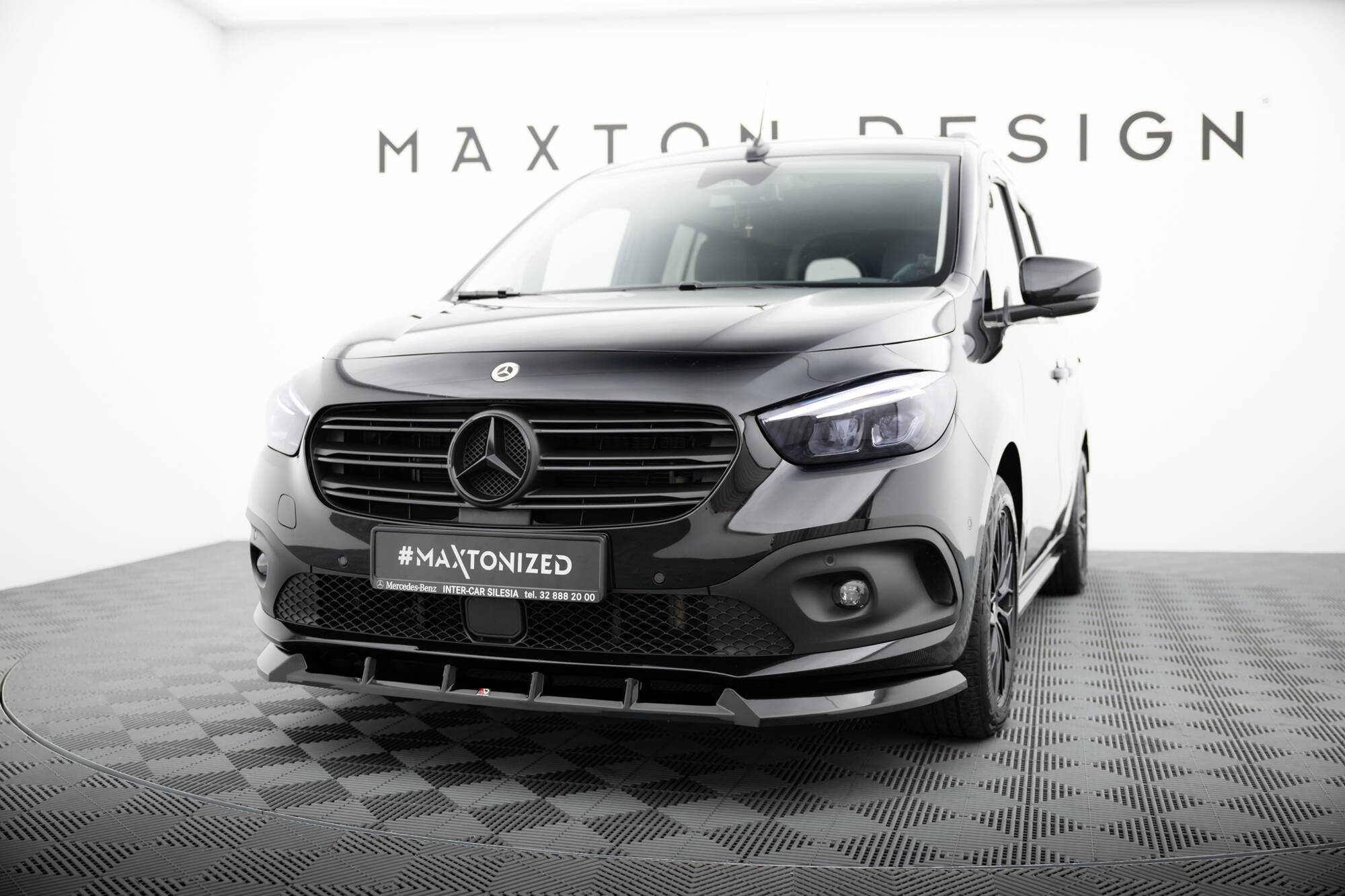 pol_po_Front-Splitter-Mercedes-Benz-T-W420-21096_3jpg - OPSHOLDERS