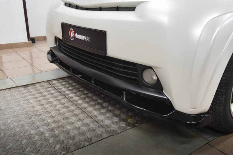 pol_po_Front-Splitter-Toyota-IQ-20506_5jpg - OPSHOLDERS