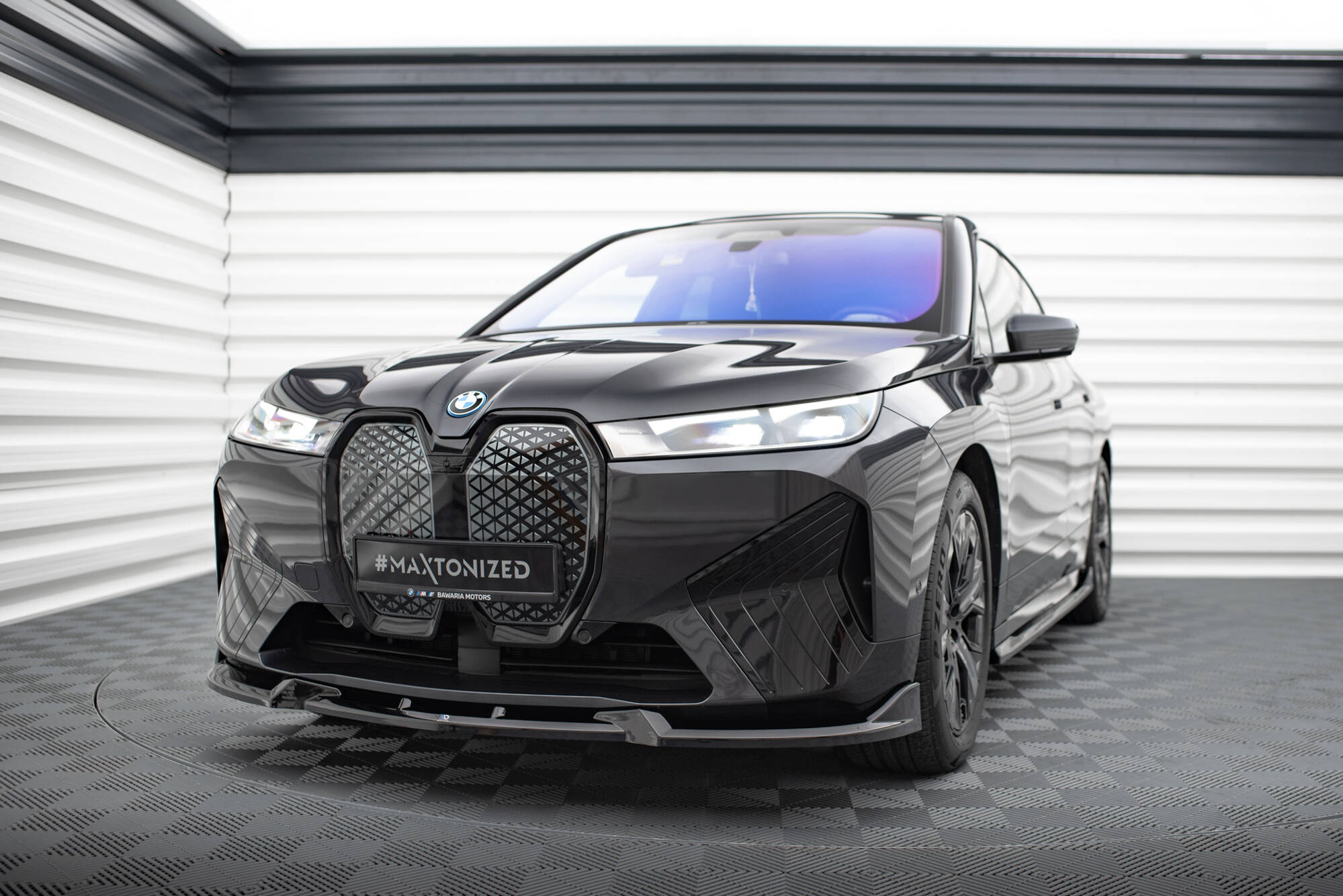 pol_po_Front-Splitter-V-1-BMW-iX-M-Pack-i20-19270_3jpg - OPSHOLDERS