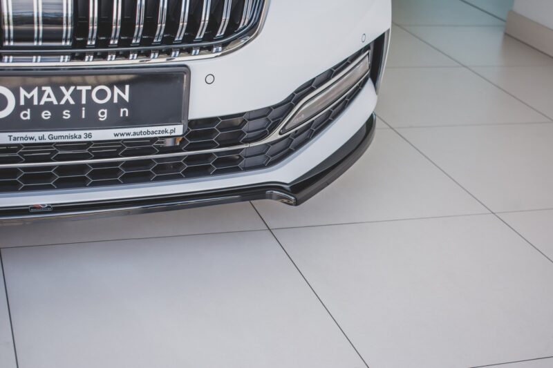 pol_po_Front-Splitter-V-1-Skoda-Superb-Liftback-Combi-Mk3-Facelift-8908_4jpg - OPSHOLDERS