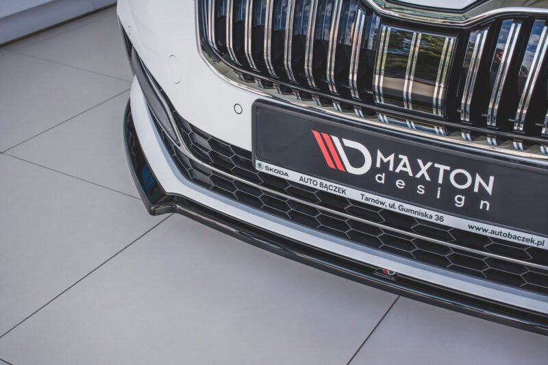 pol_po_Front-Splitter-V-1-Skoda-Superb-Liftback-Combi-Mk3-Facelift-8908_5jpg - OPSHOLDERS