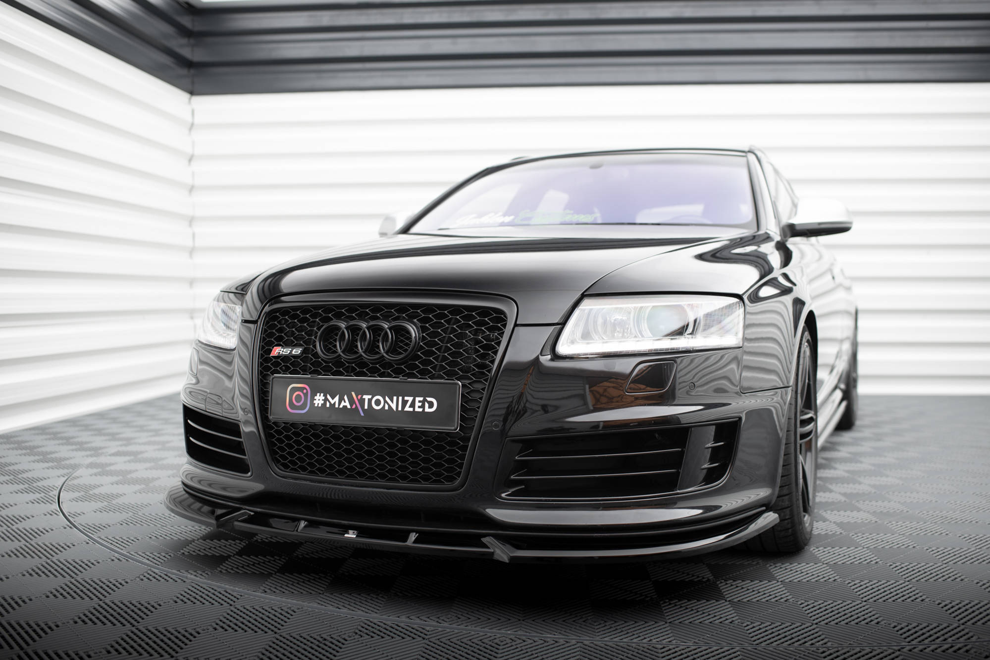 pol_po_Front-Splitter-V-2-Audi-RS6-Avant-C6-18434_4jpg - OPSHOLDERS