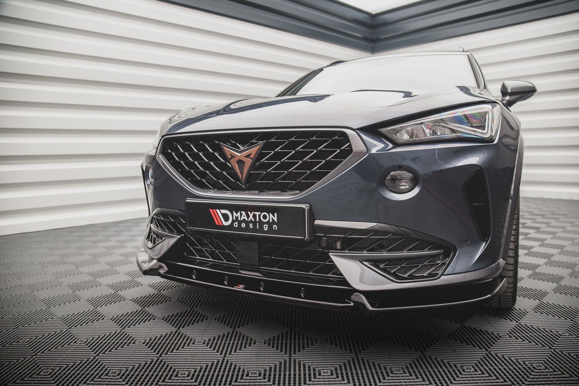 pol_po_Front-Splitter-V-2-Cupra-Formentor-12403_4jpg - OPSHOLDERS