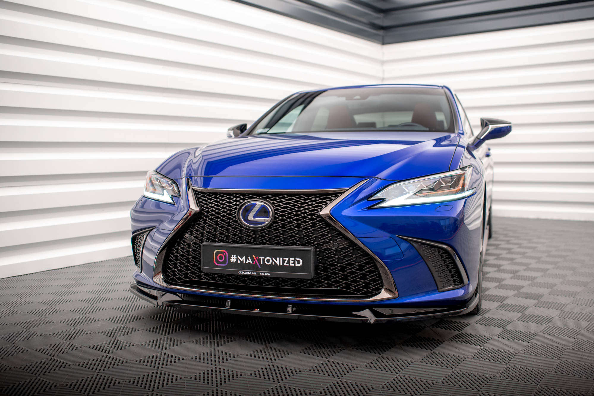 pol_po_Front-Splitter-V-2-Lexus-ES-F-Sport-Mk7-17853_6jpg - OPSHOLDERS