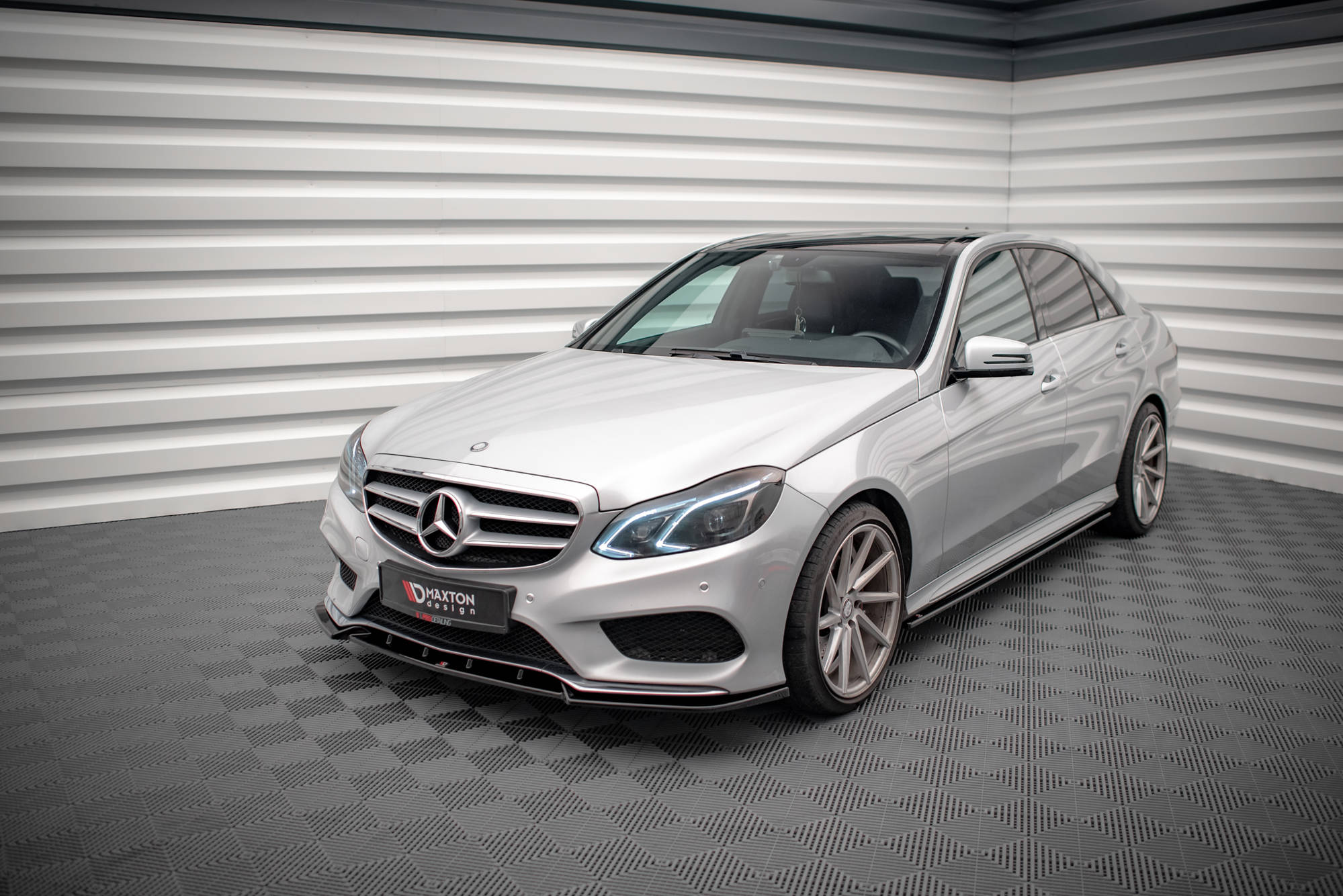 pol_po_Front-Splitter-V-2-Mercedes-Benz-E-AMG-Line-Sedan-W212-Facelift-15153_7jpg - OPSHOLDERS