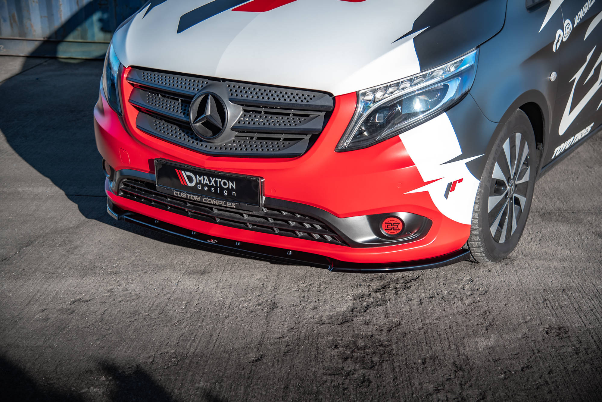pol_po_Front-Splitter-V-2-Mercedes-Benz-Vito-W447-Facelift-14938_6jpg - OPSHOLDERS