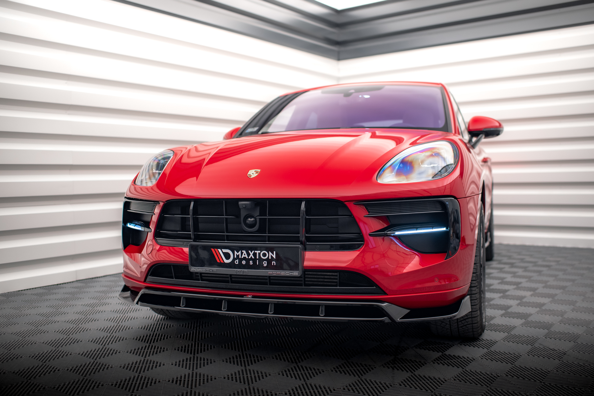 pol_po_Front-Splitter-V-2-Porsche-Macan-GTS-Sport-Design-Mk1-Facelift-16748_6jpg - OPSHOLDERS