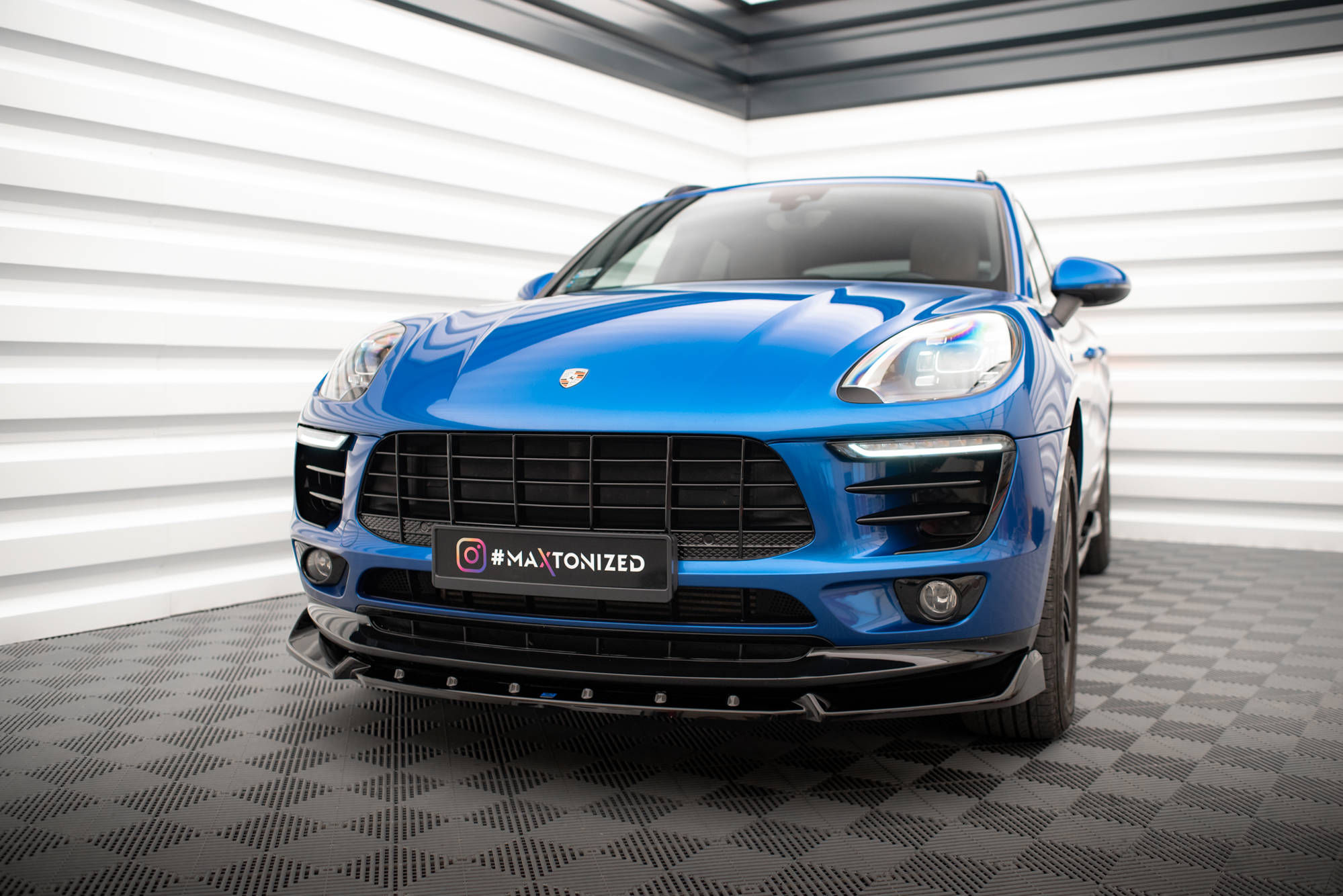 pol_po_Front-Splitter-V-2-Porsche-Macan-Mk1-17284_7jpg - OPSHOLDERS