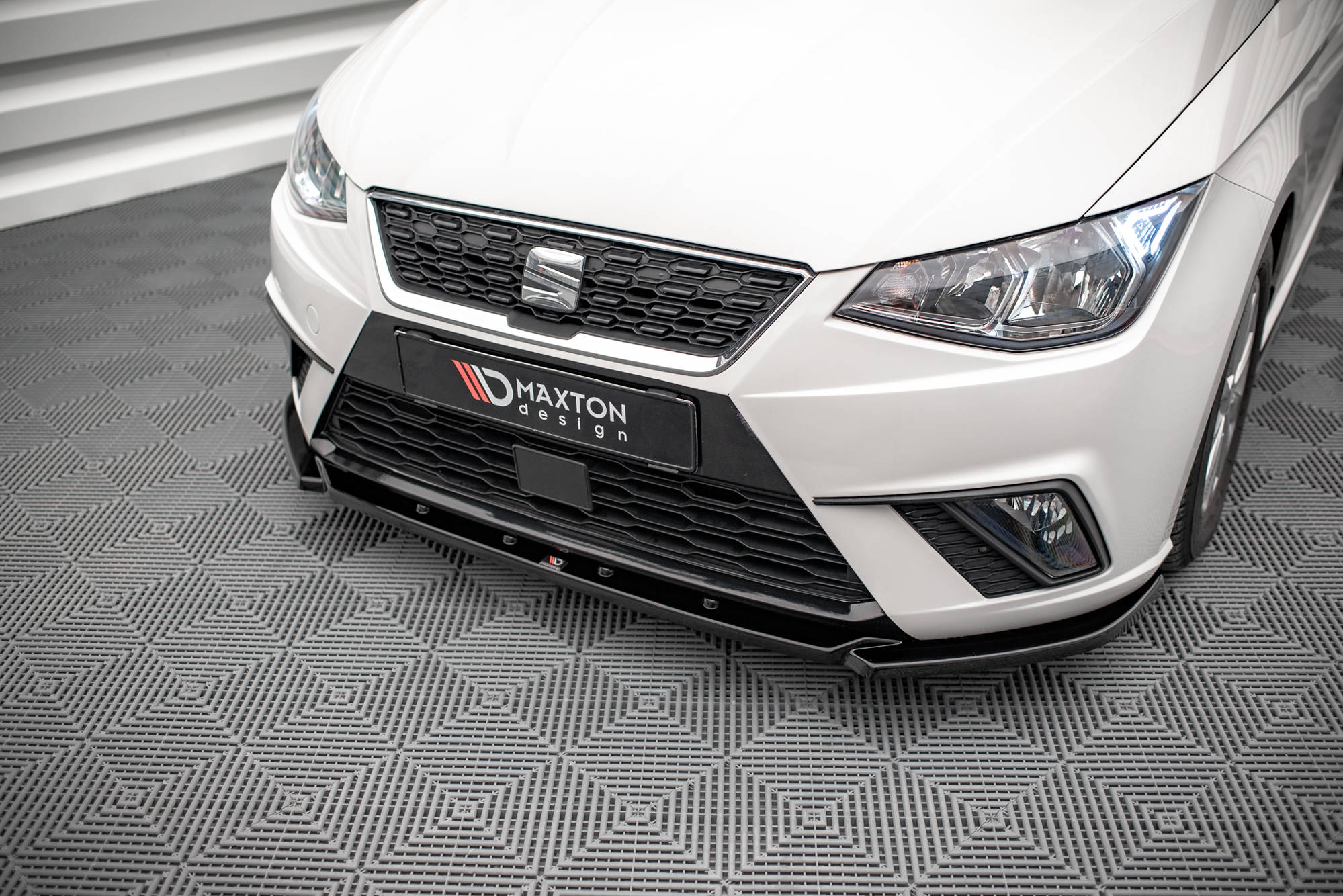pol_po_Front-Splitter-V-2-Seat-Ibiza-FR-Standard-Mk5-15909_5jpg - OPSHOLDERS