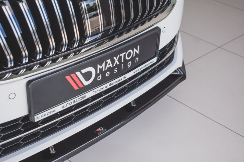pol_po_Front-Splitter-V-2-Skoda-Superb-Liftback-Combi-Mk3-Facelift-8912_3jpg - OPSHOLDERS