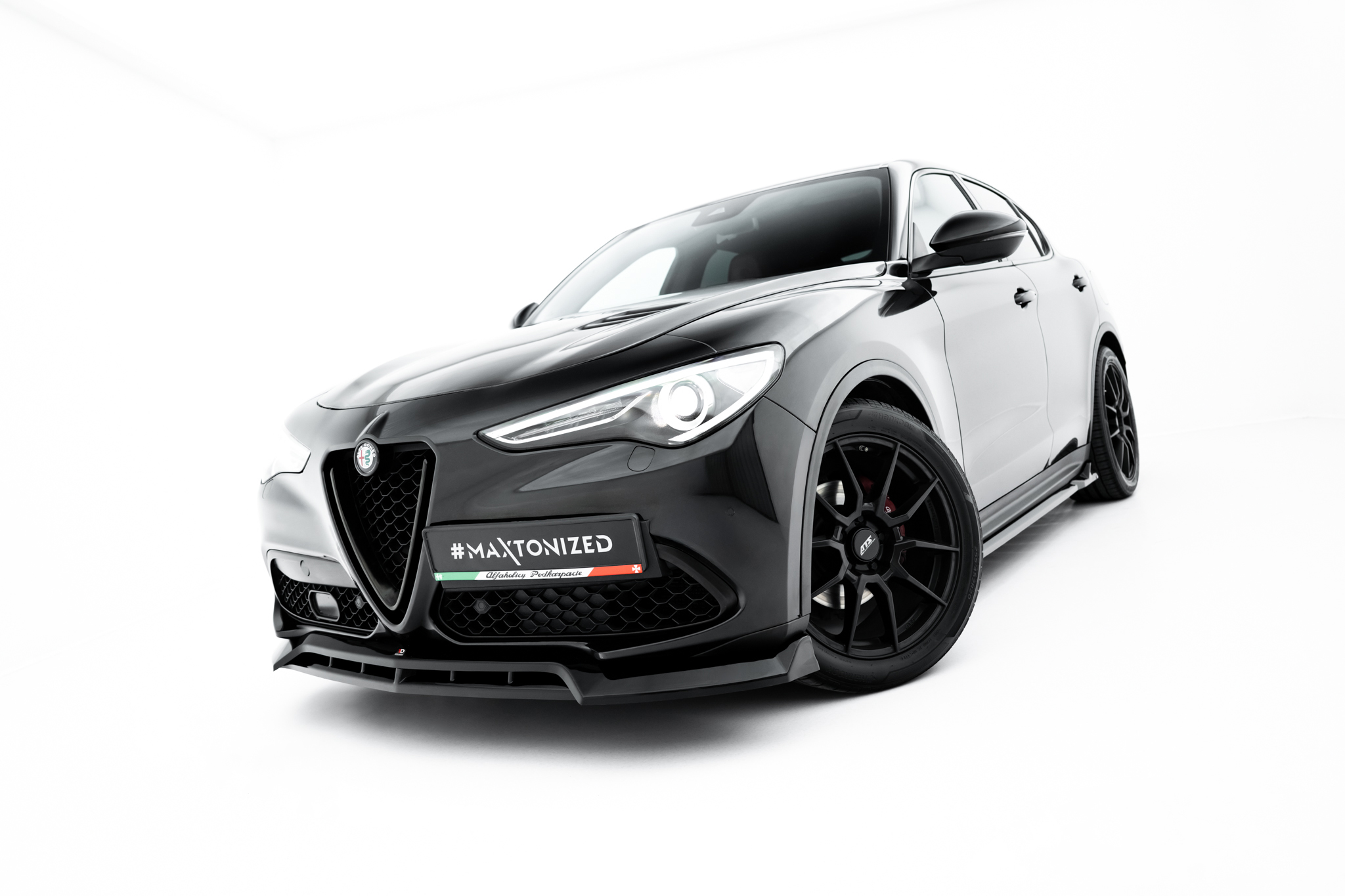 pol_po_Front-Splitter-V-3-Alfa-Romeo-Stelvio-Mk1-23197_4jpg - OPSHOLDERS