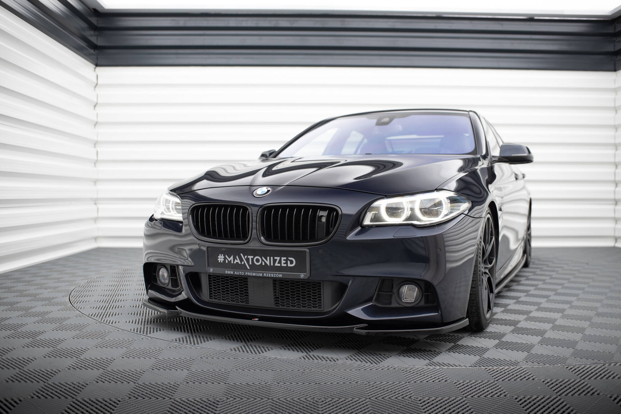 pol_po_Front-Splitter-V-4-for-BMW-5-F10-F11-M-Pack-11030_1jpg - OPSHOLDERS