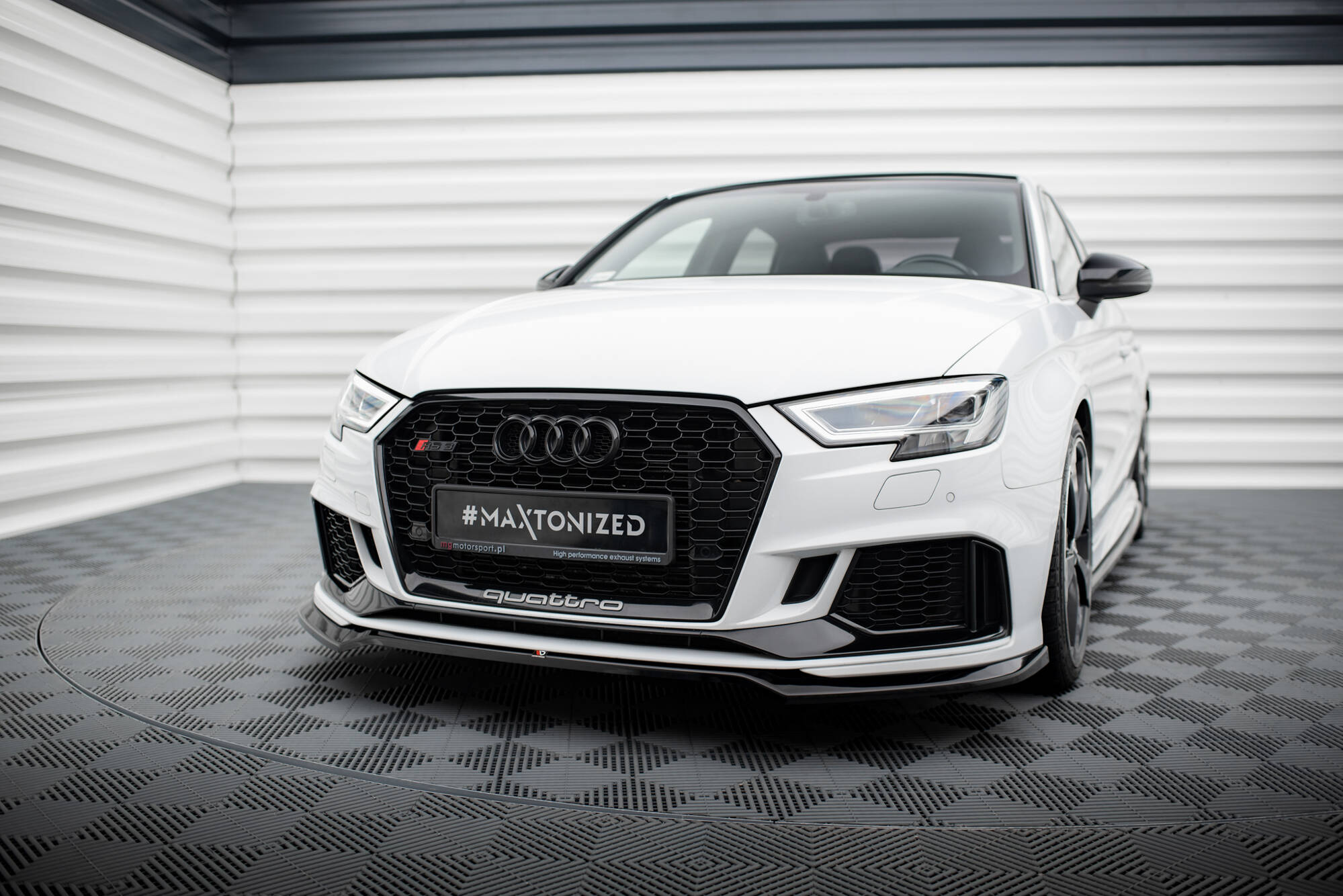 pol_po_Front-Splitter-V-5-Audi-RS3-Sedan-8V-Facelift-20591_3jpg - OPSHOLDERS