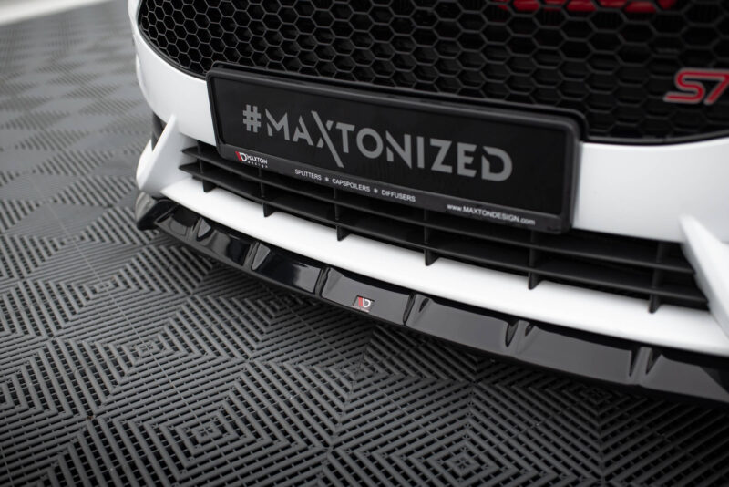 pol_po_Front-Splitter-V-6-Flaps-Ford-Fiesta-ST-Mk7-Facelift-21011_5jpg - OPSHOLDERS