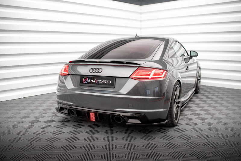 pol_po_Led-Stop-Light-Audi-TT-S-Line-8S-19931_7jpg - OPSHOLDERS