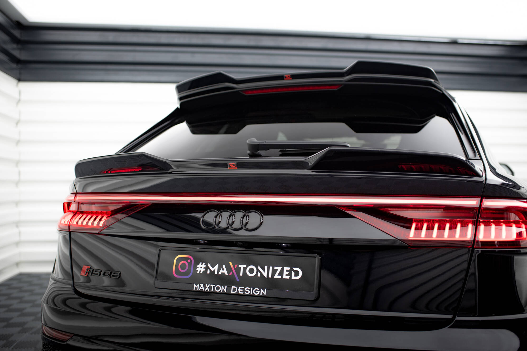 pol_po_Lower-Spoiler-Cap-3D-Audi-Q8-RSQ8-SQ8-Q8-S-Line-Mk1-19732_5jpg - OPSHOLDERS