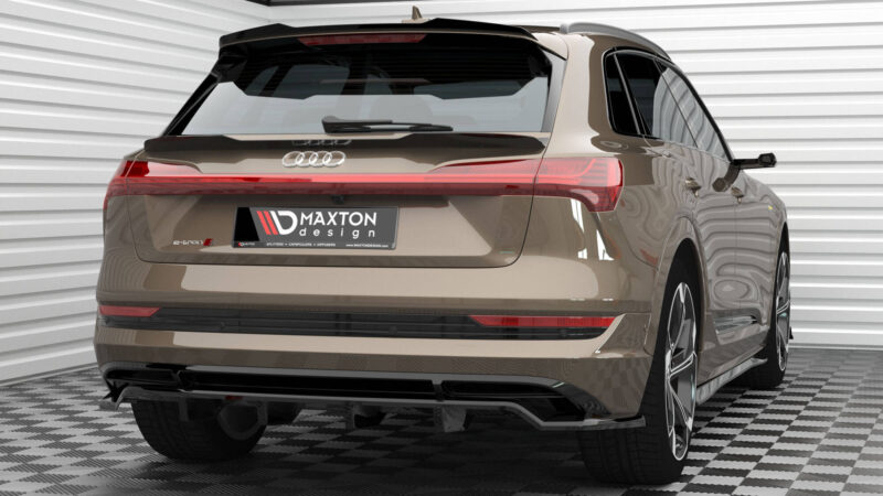 pol_po_Lower-Spoiler-Cap-Audi-e-tron-22067_9jpg - OPSHOLDERS