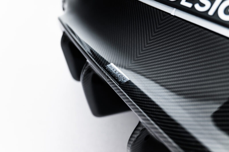 pol_po_Prepreg-Carbon-Fiber-Bodykit-Mercedes-AMG-GT-63-55-63-S-E-Performance-C192-23169_34jpg - OPSHOLDERS