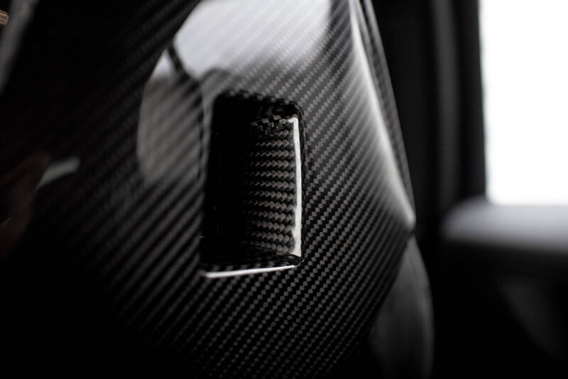 pol_po_Prepreg-Carbon-Fiber-Headrests-BMW-1-F40-M135i-18759_1jpg - OPSHOLDERS