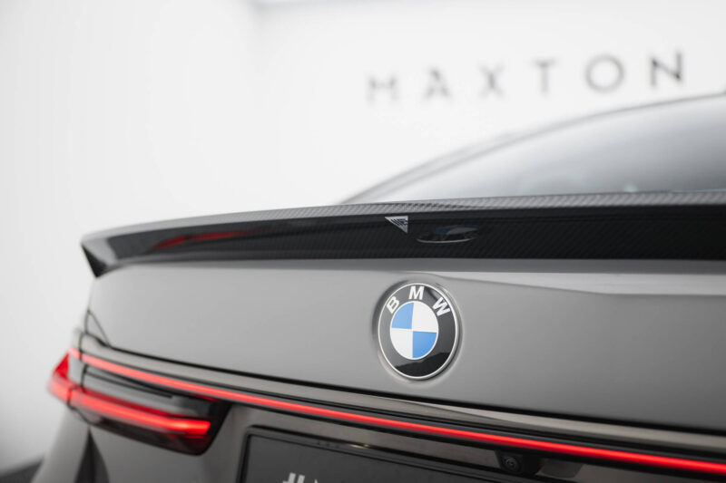 pol_po_Prepreg-Carbon-Fiber-Tailgate-Spoiler-BMW-7-G11-G11-Facelift-21158_5jpg - OPSHOLDERS