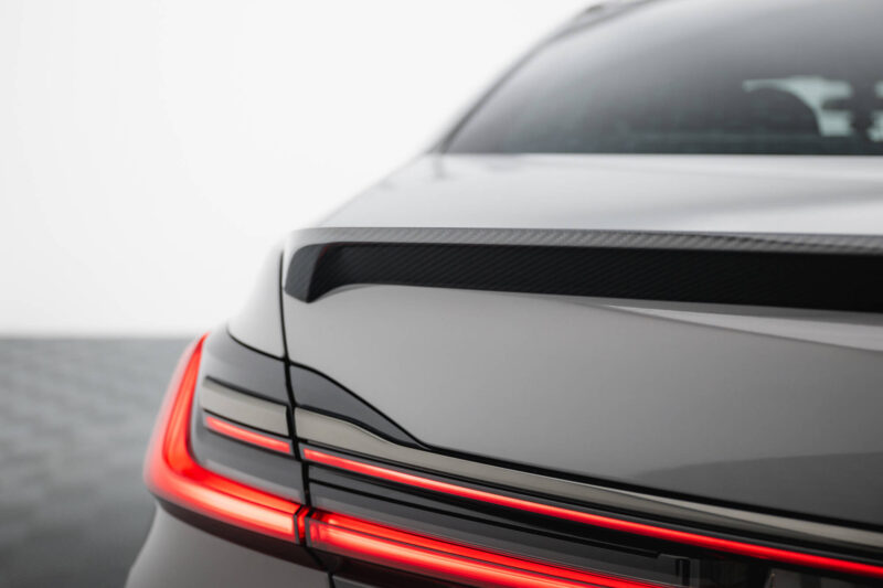 pol_po_Prepreg-Carbon-Fiber-Tailgate-Spoiler-BMW-7-G11-G11-Facelift-21158_6jpg - OPSHOLDERS