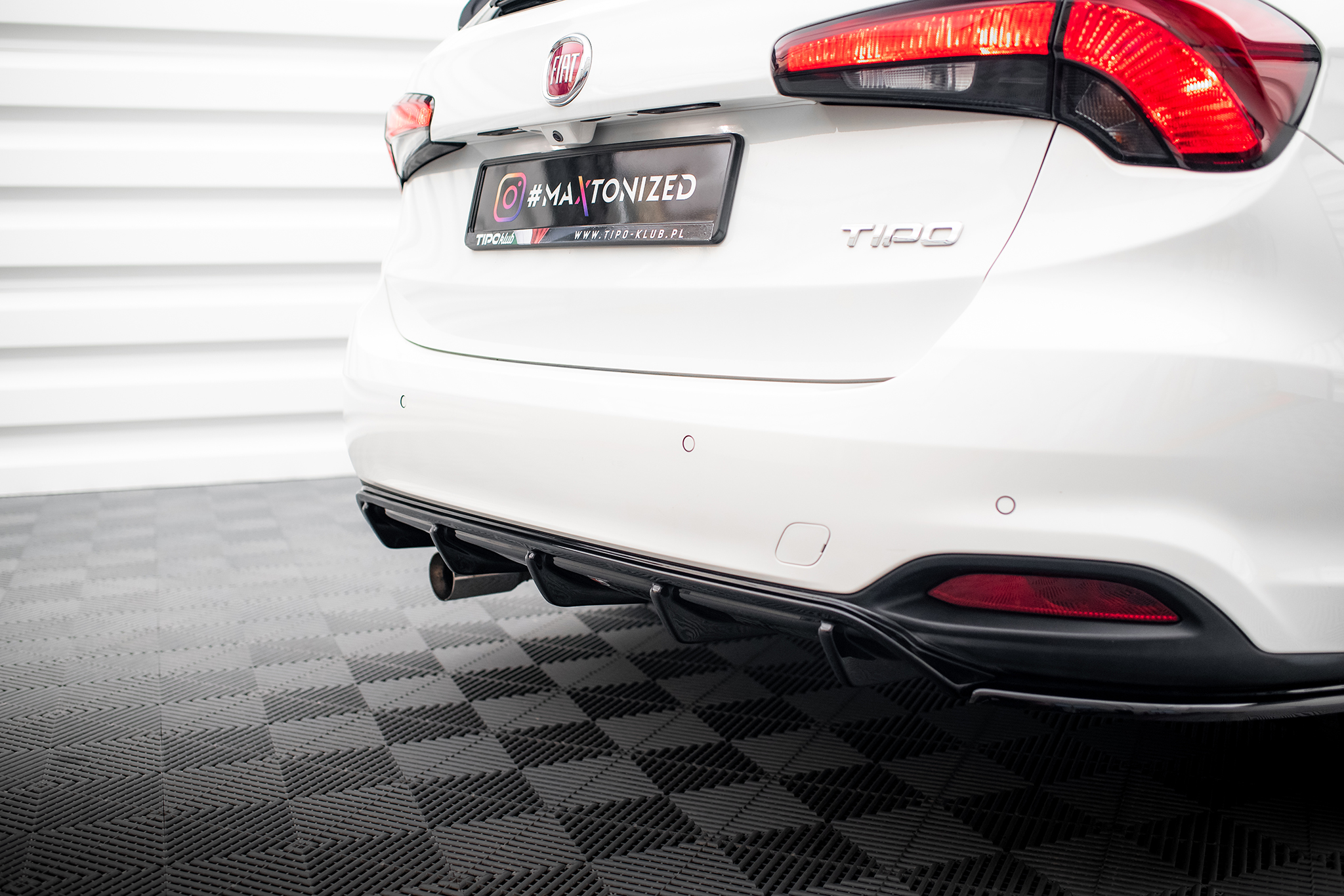 pol_po_REAR-VALANCE-Fiat-Tipo-S-Design-SW-5801_1jpg - OPSHOLDERS