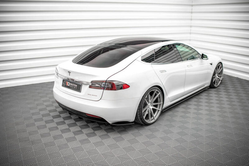 pol_po_REAR-VALANCE-Tesla-Model-S-Facelift-5818_4jpg - OPSHOLDERS