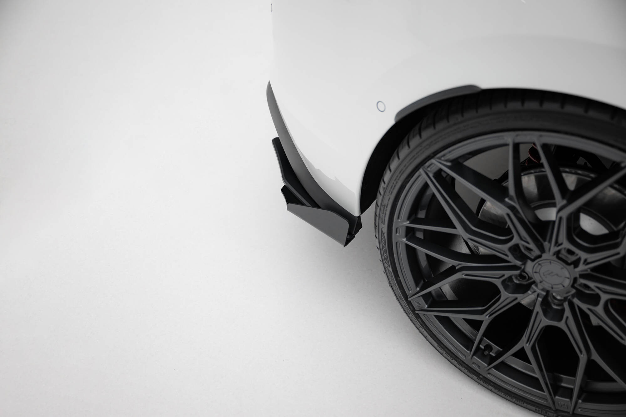 pol_po_Rear-Side-Flaps-Volkswagen-Golf-GTI-GTE-R-Line-Mk8-12252_7jpg - OPSHOLDERS