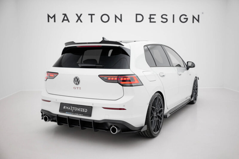pol_po_Rear-Side-Flaps-Volkswagen-Golf-GTI-GTE-R-Line-Mk8-12252_8jpg - OPSHOLDERS