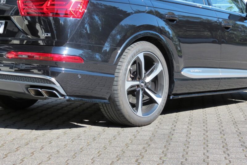 pol_po_Rear-Side-Splitters-Audi-SQ7-Q7-S-Line-Mk-2-7831_1jpg - OPSHOLDERS