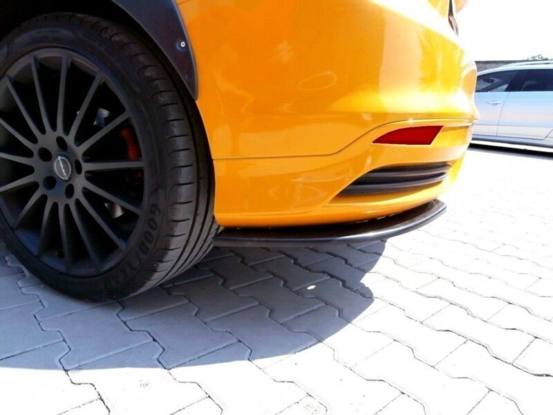 pol_po_Rear-Side-Splitters-Ford-Focus-ST-Mk3-Hatchback-1115_4jpg - OPSHOLDERS