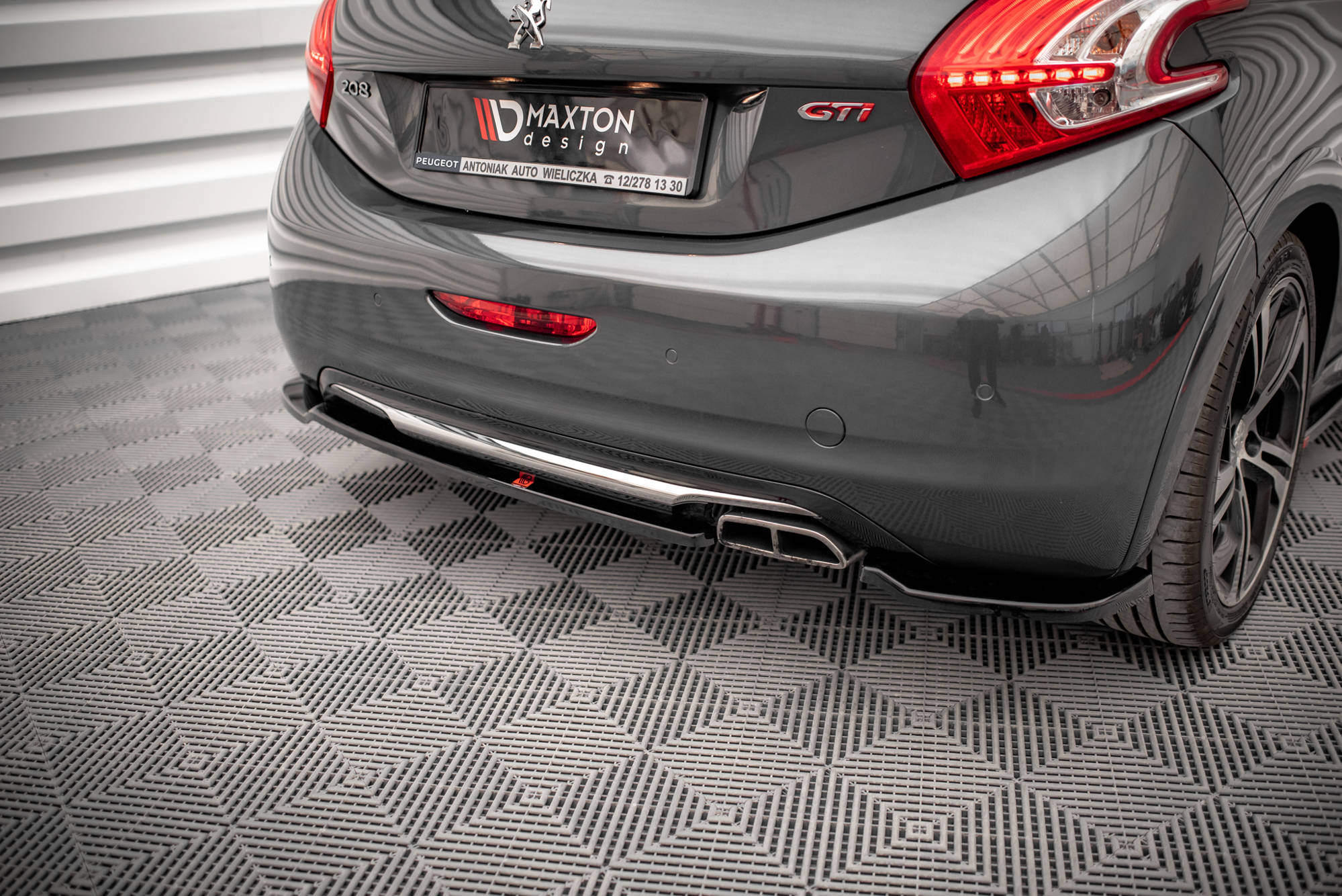 pol_po_Rear-Side-Splitters-Peugeot-208-GTi-Mk1-16145_4jpg - OPSHOLDERS