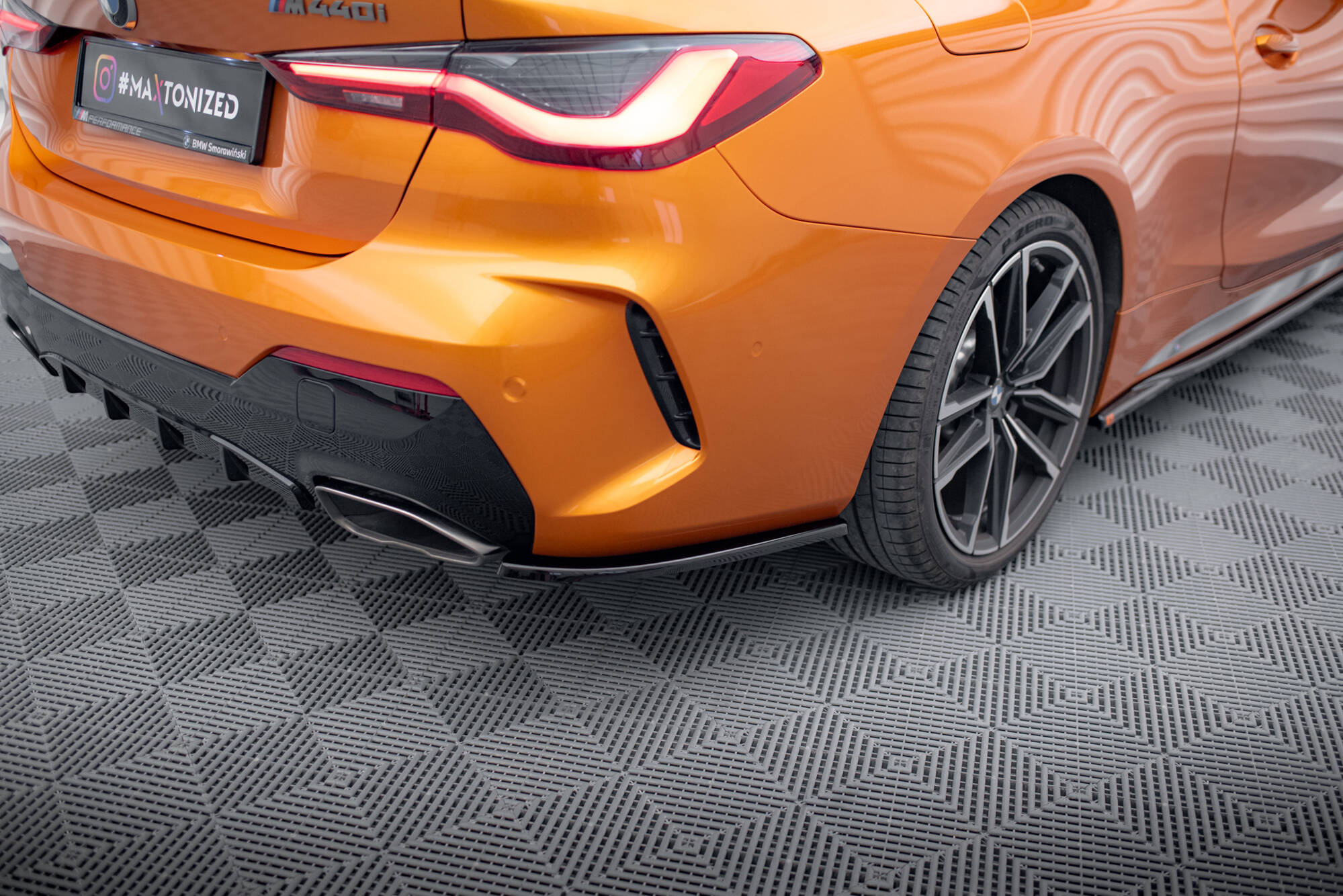 pol_po_Rear-Side-Splitters-V-1-BMW-4-M440i-G22-G23-G22-Facelift-G23-Facelift-20437_2jpg - OPSHOLDERS