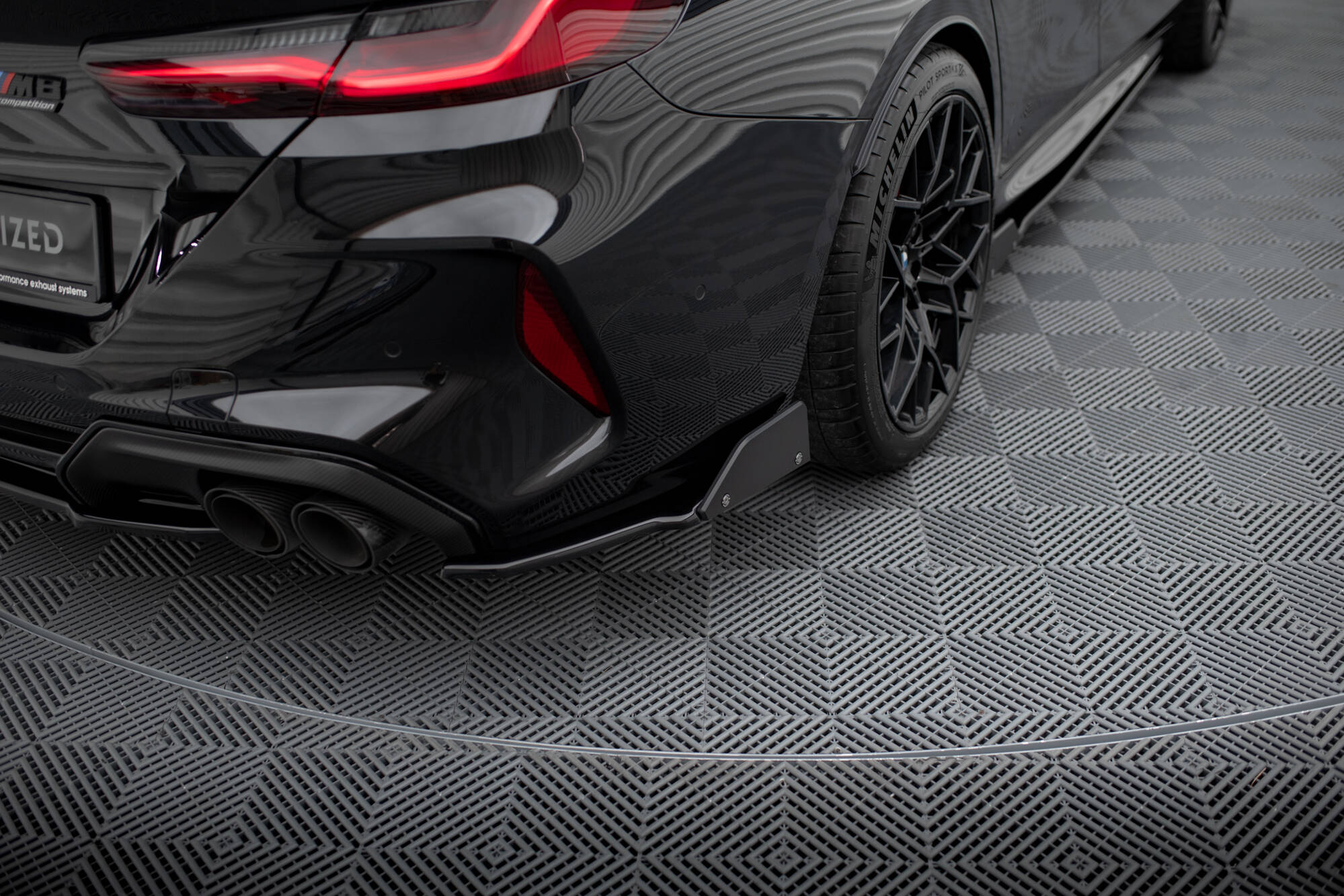 pol_po_Rear-Side-Splitters-V-1-Flaps-BMW-M8-Gran-Coupe-F93-12806_6jpg - OPSHOLDERS