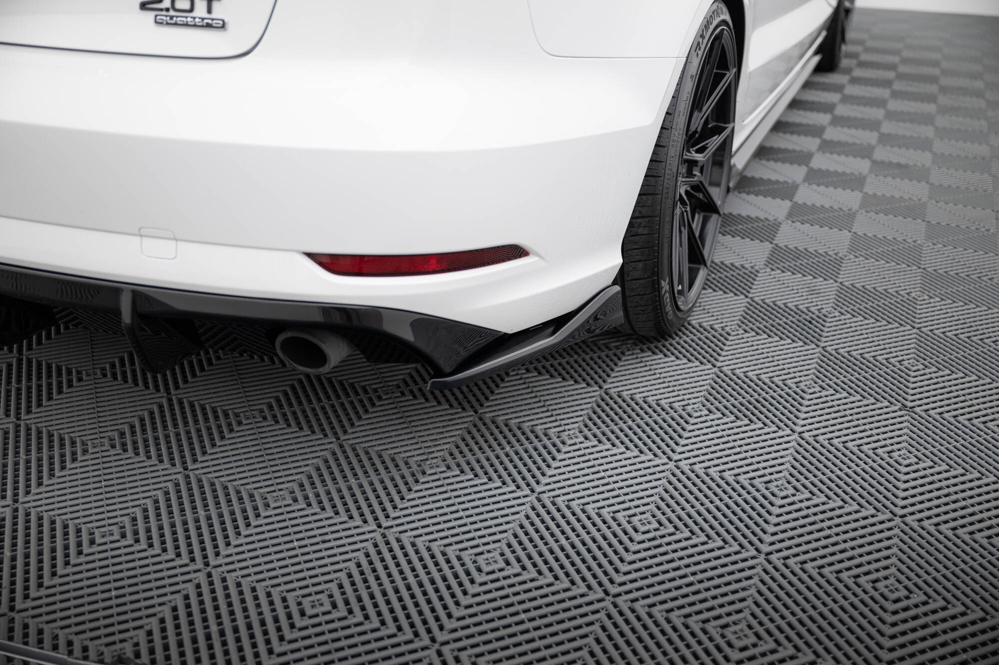 pol_po_Rear-Side-Splitters-V-2-Audi-A3-Sedan-8V-Facelift-22285_3jpg - OPSHOLDERS