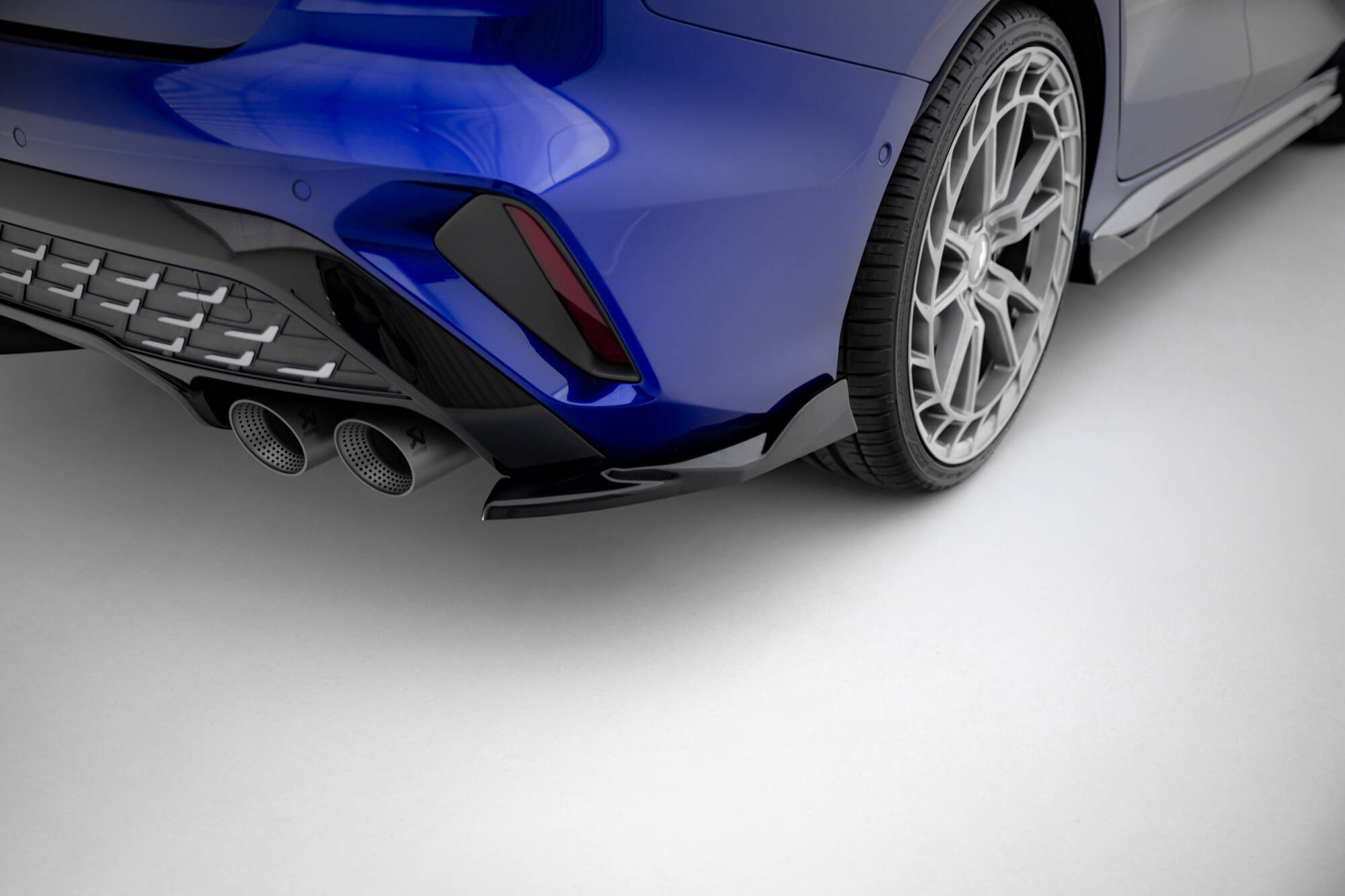 pol_po_Rear-Side-Splitters-V-2-Audi-S3-Sedan-8Y-Facelift-21994_4jpg - OPSHOLDERS