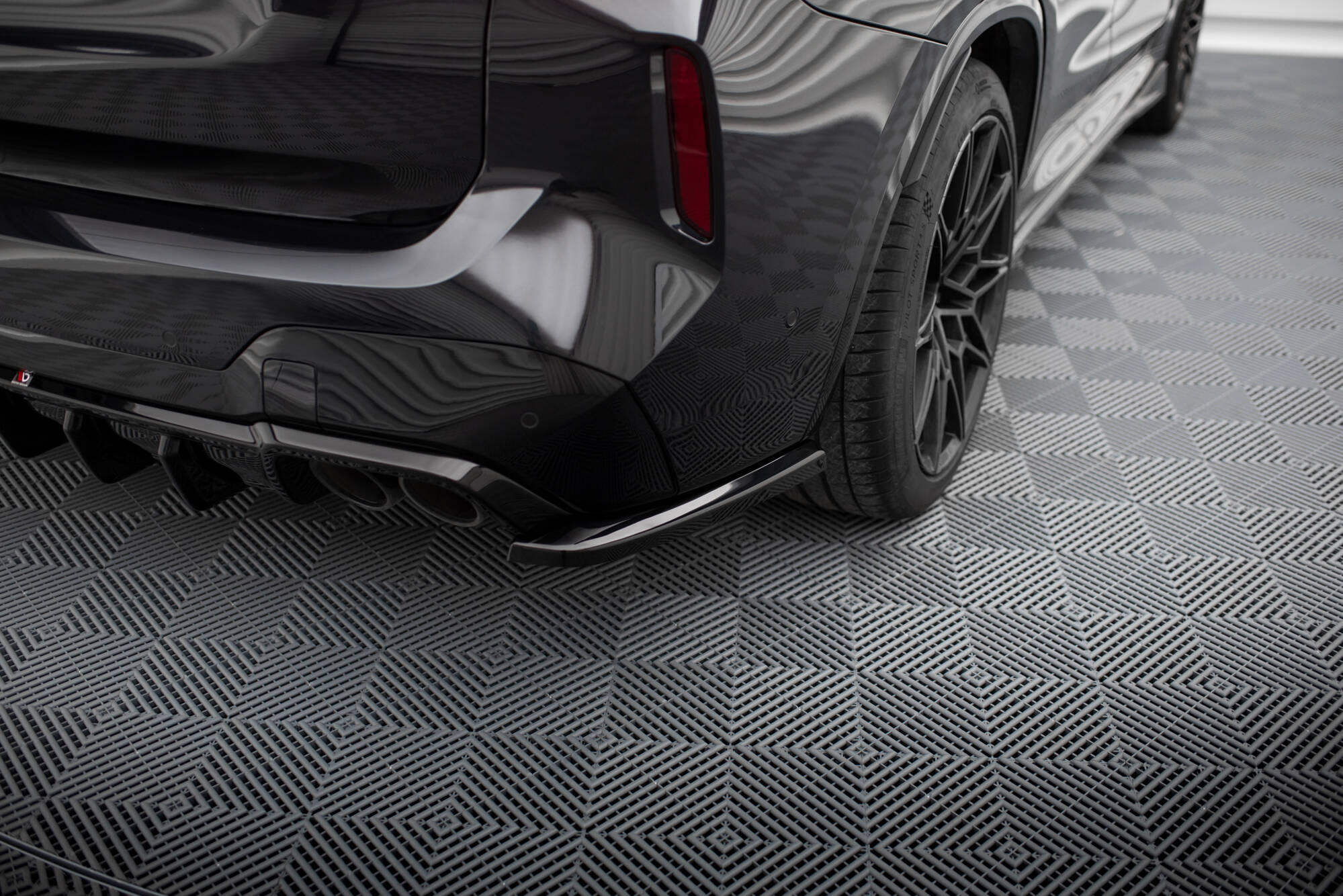 pol_po_Rear-Side-Splitters-V-2-BMW-X3-M-F97-F97-Facelift-21192_3jpg - OPSHOLDERS