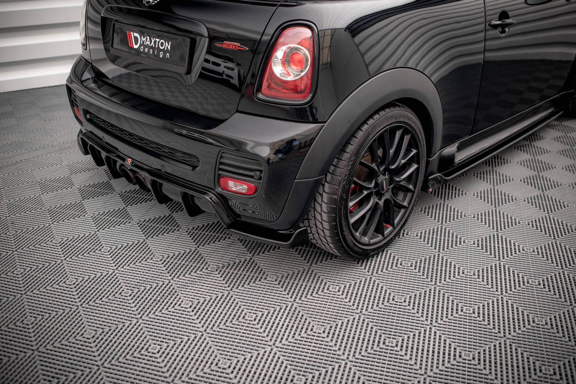 pol_po_Rear-Side-Splitters-V-3-Mini-Cooper-John-Cooper-Works-R56-18199_5jpg - OPSHOLDERS
