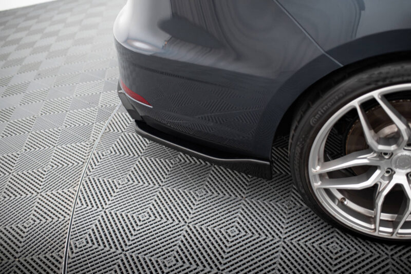 pol_po_Rear-Side-Splitters-V-3-Seat-Leon-Cupra-Mk3-FL-Sportstourer-10211_4jpg - OPSHOLDERS