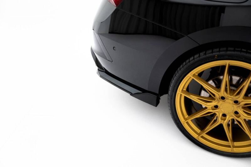 pol_po_Rear-Side-Splitters-V-6-Skoda-Octavia-RS-Liftback-Combi-Mk4-Mk4-Facelift-22634_6jpg - OPSHOLDERS