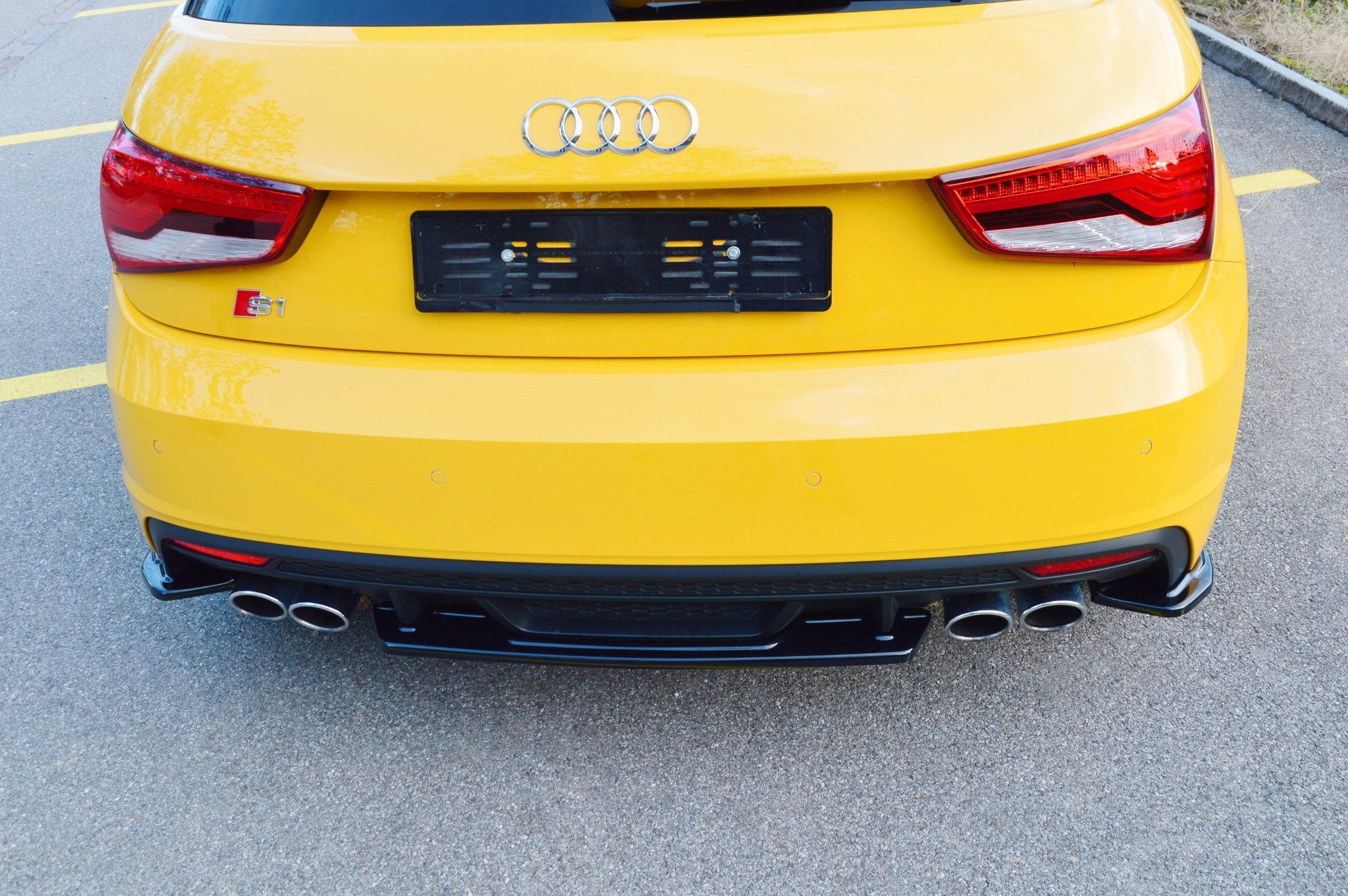 pol_po_Rear-Splitter-Audi-S1-8X-7157_4jpg - OPSHOLDERS
