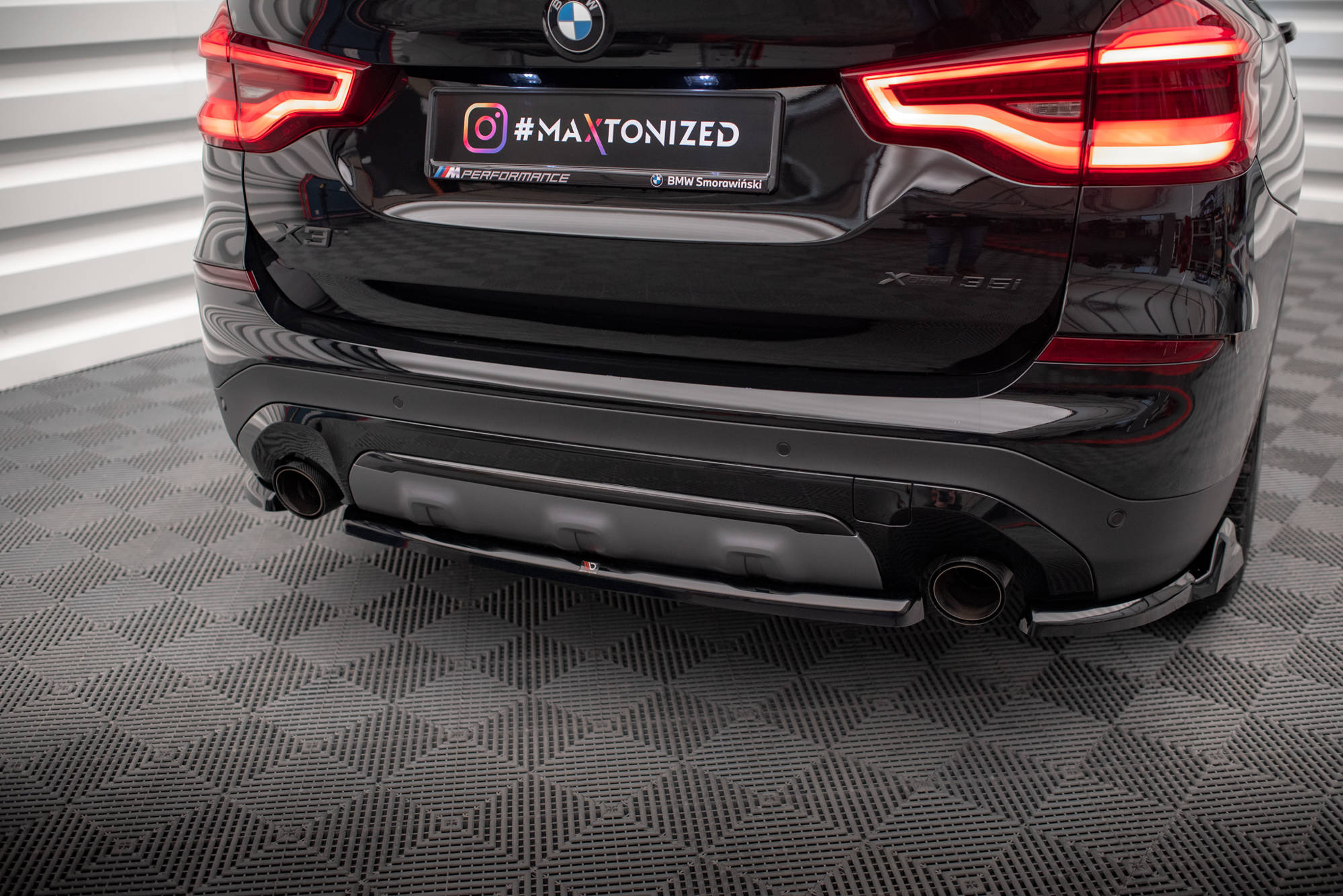 pol_po_Rear-Splitter-BMW-X3-G01-18729_2jpg - OPSHOLDERS