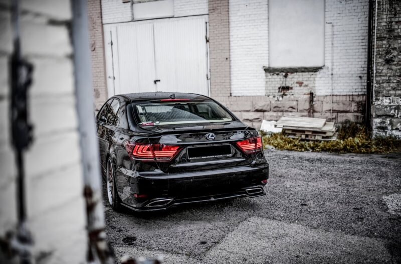 pol_po_Rear-Splitter-Lexus-LS-Mk4-Facelift-10606_9jpg - OPSHOLDERS