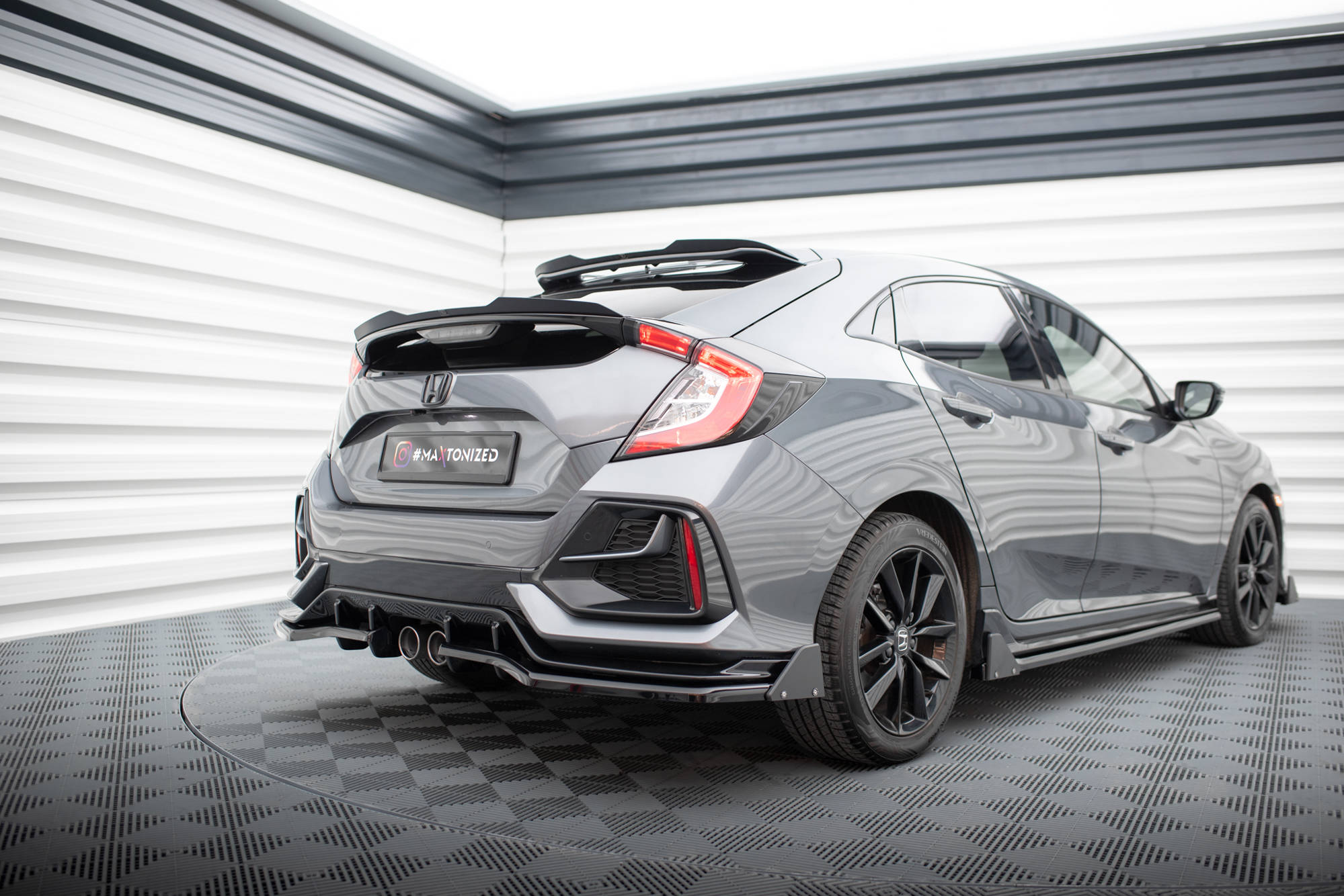 pol_po_Rear-Splitter-V-1-with-vertical-bars-Flaps-Honda-Civic-Sport-Mk-10-Facelift-18804_3jpg - OPSHOLDERS