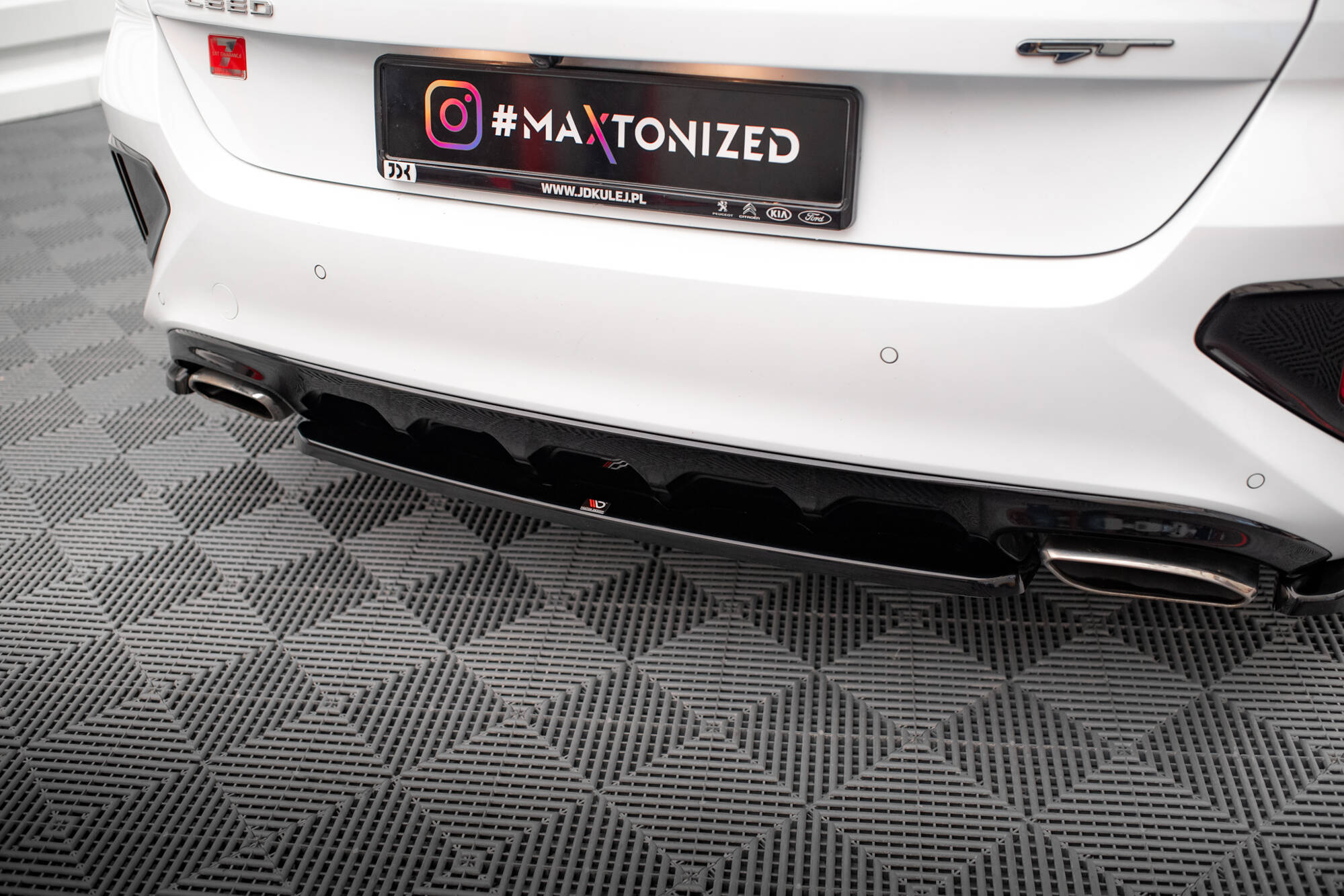 pol_po_Rear-Splitter-for-Kia-Ceed-GT-Mk3-20729_5jpg - OPSHOLDERS