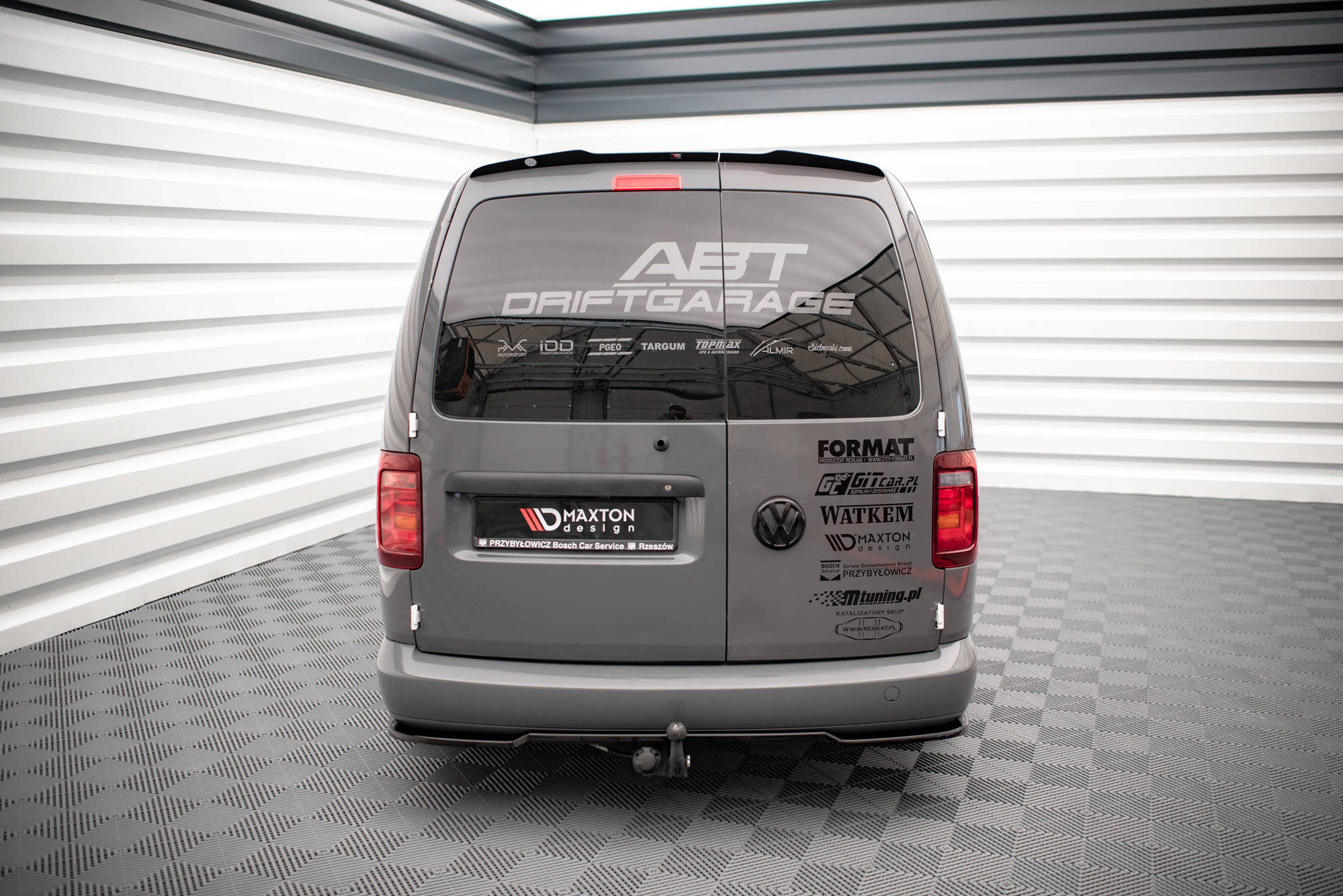 pol_po_Rear-Splitter-for-Volkswagen-Caddy-Long-Mk3-Facelift-15173_3jpg - OPSHOLDERS